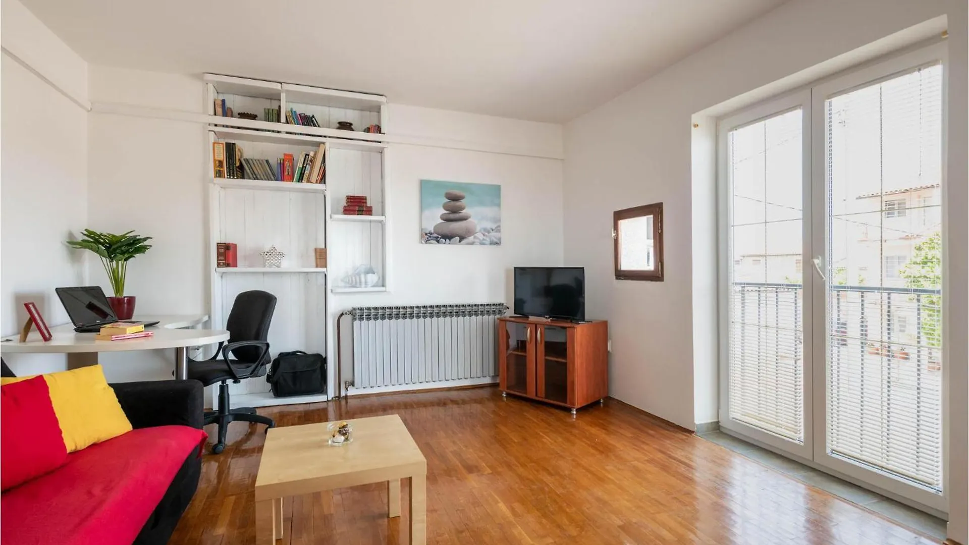 Beautiful Home In Peruski With Kitchen Tatil Evi
