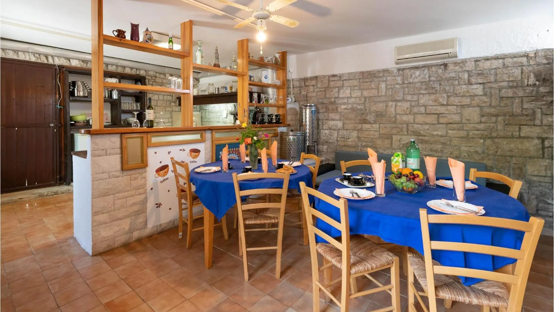 Beautiful Home In Peruski With Kitchen 0*,  クロアチア